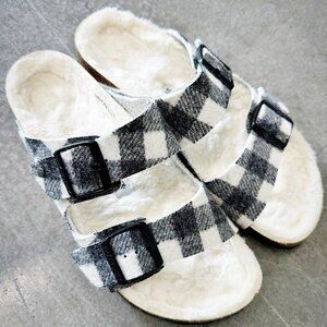 Like New! Birkenstock Arizona White and Black Plaid Shearling Sandals Size 40